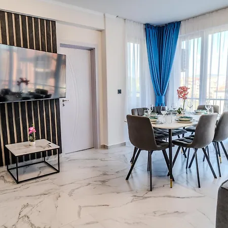 Апартамент Sea View Luxury Apartments- Forest Retreat Luxury Ахтопол
