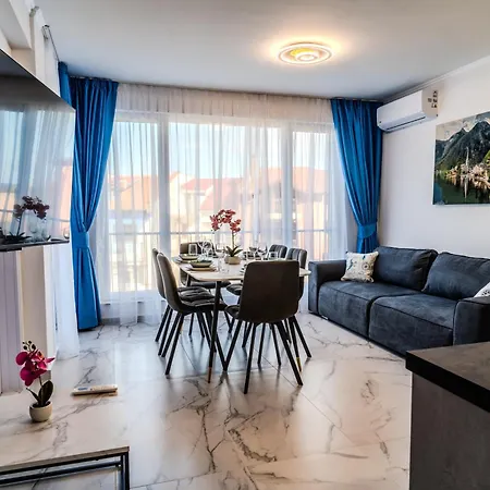 דירה Sea View Luxury Apartments- Forest Retreat Luxury אקהטופול